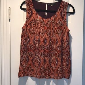 Rose & Olive paisley tank w front pleats - size M